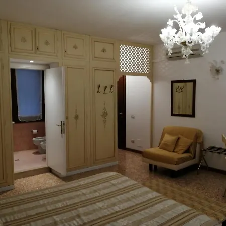 Orion Hotel 2*