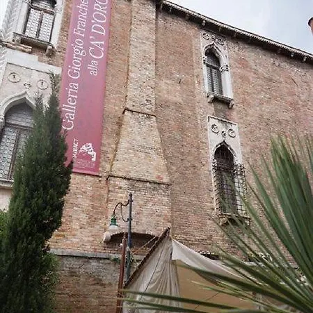 Pesaro Palace 4* Venedig