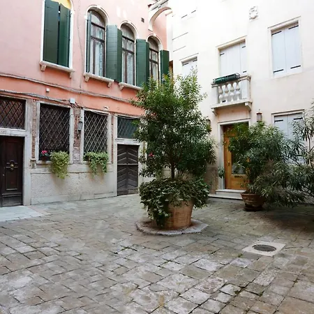 San Marco Loft Apartment Venice