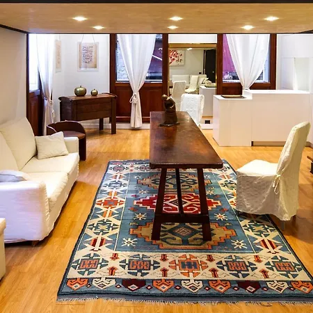 Luxury Loft Next To Saint Mark Apartment