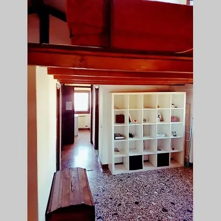 Large 3 Flat Rialto Venise