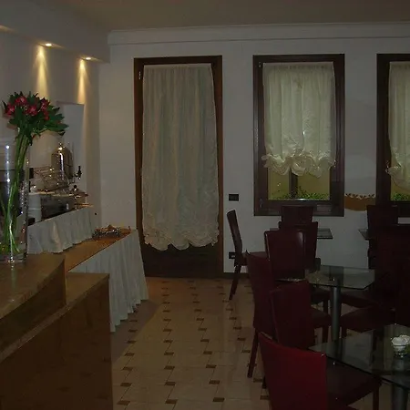 Hotel Agli Artisti 3*