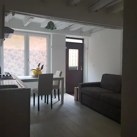 Apartment Golden Place
