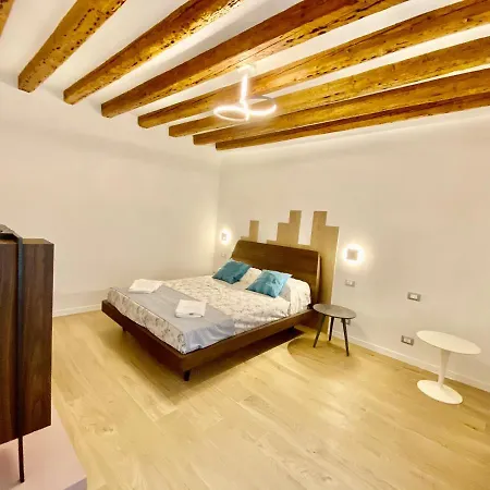 House New Wi Fi Island