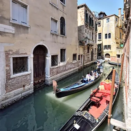 Lägenhet Flat With Canal View Near San Marco *