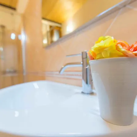 Апартаменты Ca Cicogna Air Conditioning And Fast Wifi, Central Location Apartment