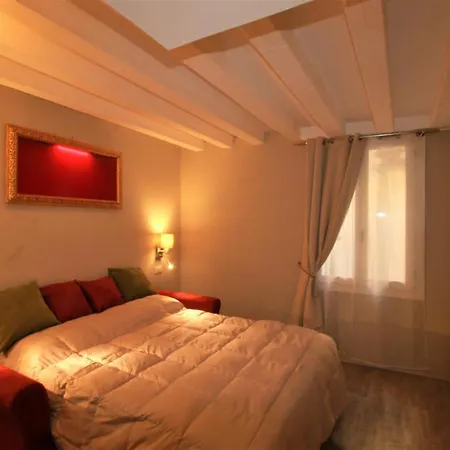 San Marco Fenice 3bdr 2bth * Venice