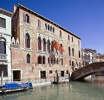 Отель Palazzo Marcello Al Sole 3*