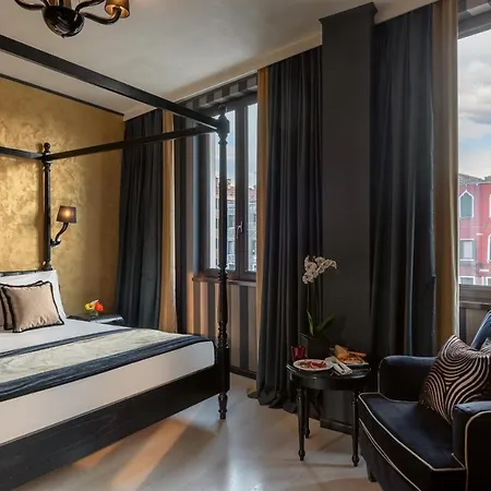 Carnival Palace - Collection Hotel