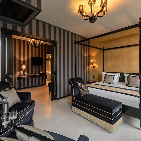 Carnival Palace - Collection Hotel Venice