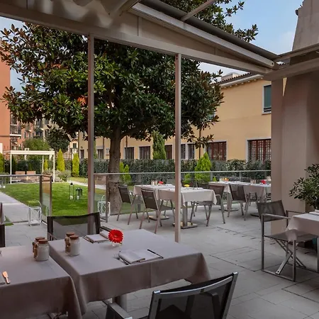 Carnival Palace - Collection Hotel Venice