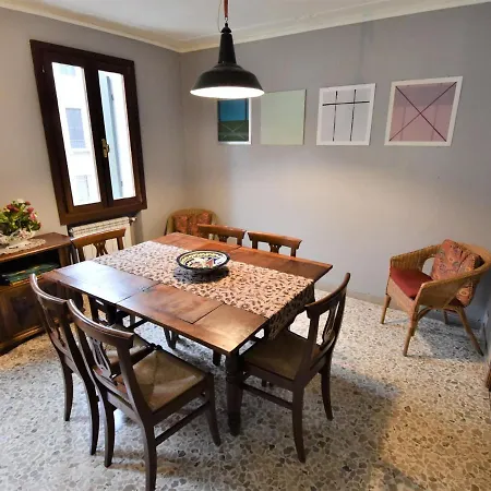 Casa San Vio By Interhome * Venetië