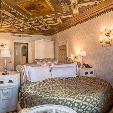 Ego' Boutique - The Silk Road Hotel