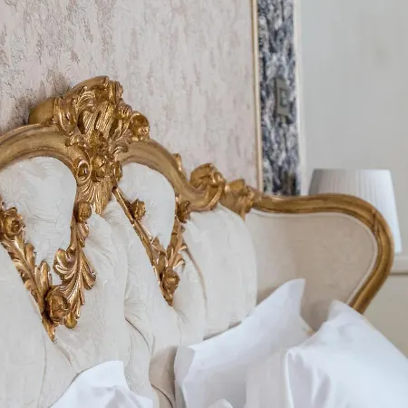 Ego' Boutique - The Silk Road Venice