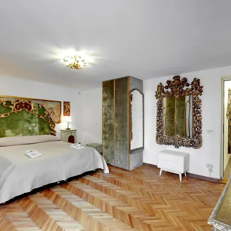 Apartment Venetian Accademia Dorsoduro District *
