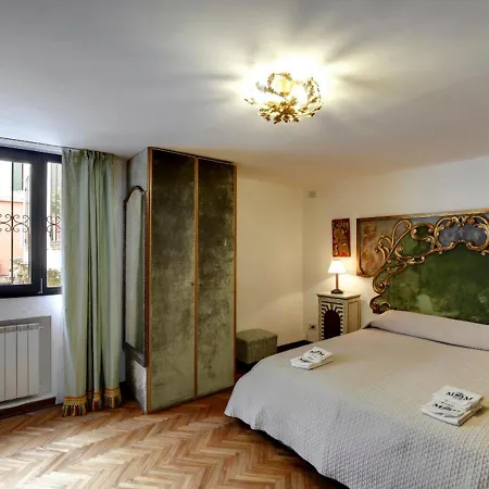 Venetian Accademia Dorsoduro District Apartment Venice