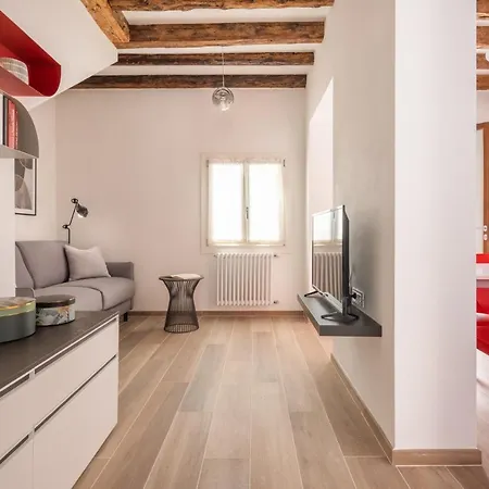 شقة San Giacomo Dall'orio Garden R&r البندقية
