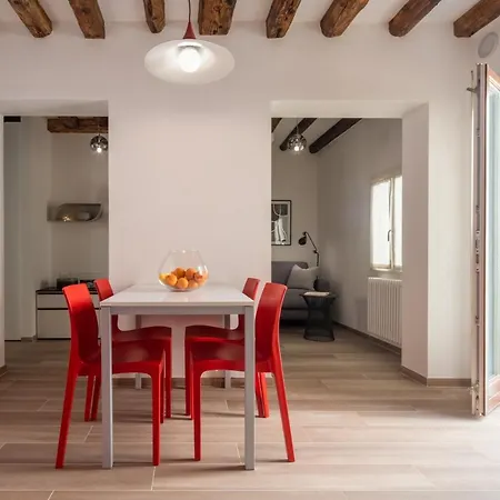 San Giacomo Dall'orio Garden R&r * البندقية