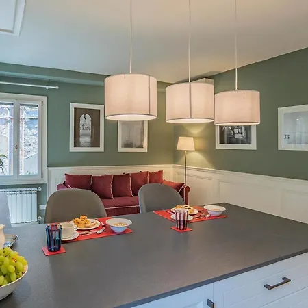 Lo Squero 2 Charming In Dorsoduro Apartment Venice