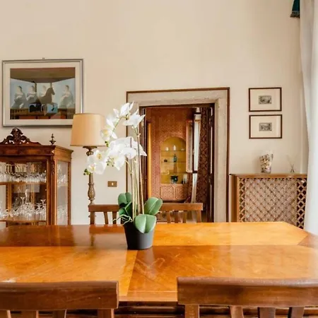 La Fenice Apartment *