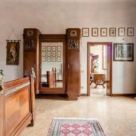 Apartment La Fenice Venedig
