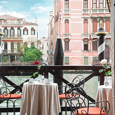 Hotel Residenza D'epoca San Cassiano 4*