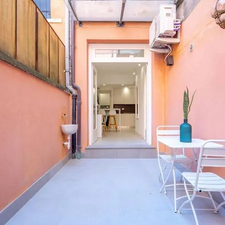 Apartment Ormesini Courtyard