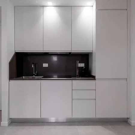 Ormesini Courtyard Apartment *