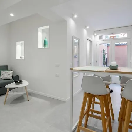 Apartment Ormesini Courtyard Venice