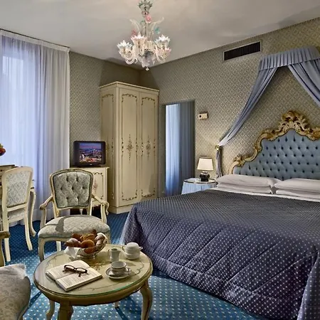 Rialto Hotel