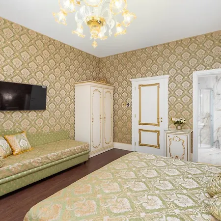 La Veneziana Boutique
