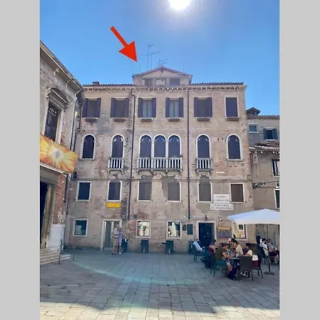 Ca' Silvestro Penthouse With Private Rooftop Appartement
