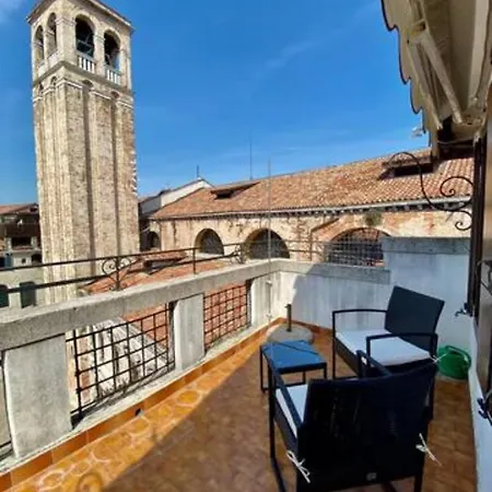 Ca' Silvestro Penthouse With Private Rooftop