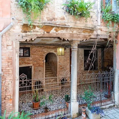 Castello Con Vista Sul Canale X6 Apartment *