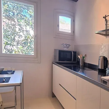 White Frari Apartment