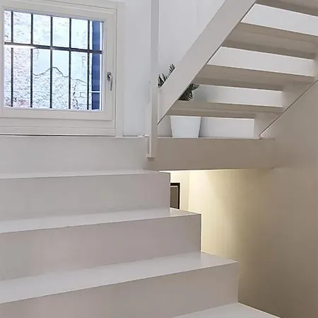 White Frari Apartment Venice