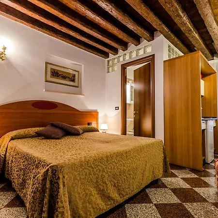 Ariel Silva Hotel Venedig