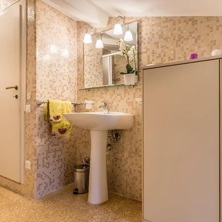 Apartamento Red House Close To @accademia Bridge *