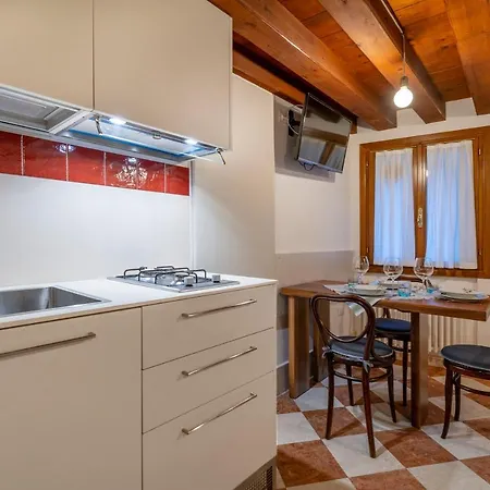 Apartment San Silvestro House *