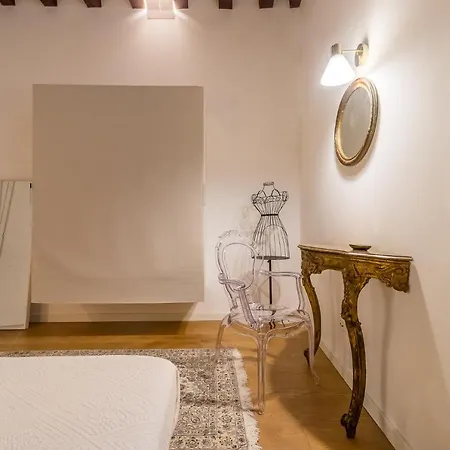 Gallery House *