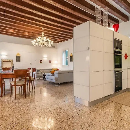 Apartment Gallery House Venice