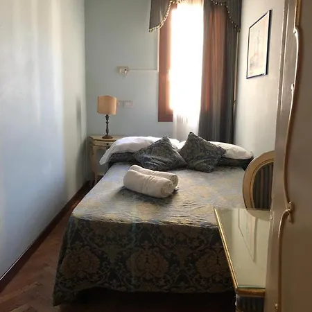 Bed & Breakfast Alloggi Santa Sofia 2*