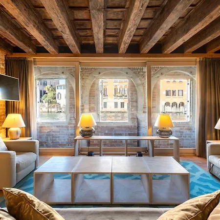 Ca' Del Fontego - Luxury Grand Canal Villa