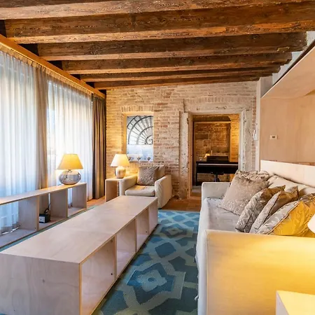 Ca' Del Fontego - Luxury Grand Canal Villa