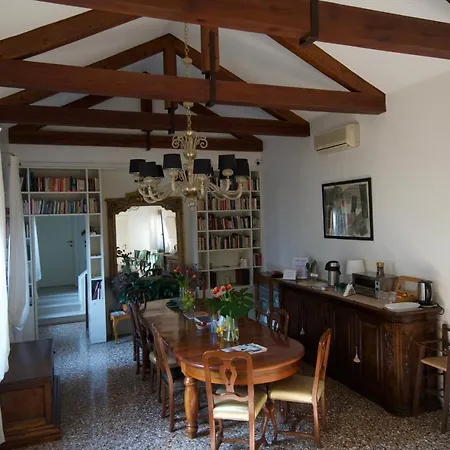 Casa Colleoni Bed & Breakfast 2*