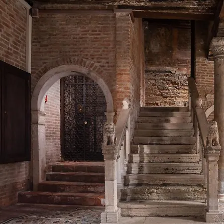 Palazzo Soranzo Noble Floor R&r Venice