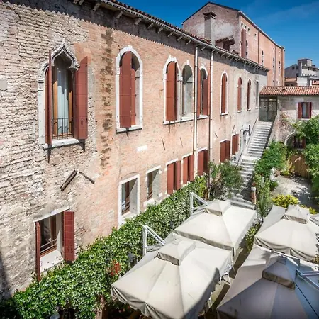 Отель Palazzo Marcello Al Sole