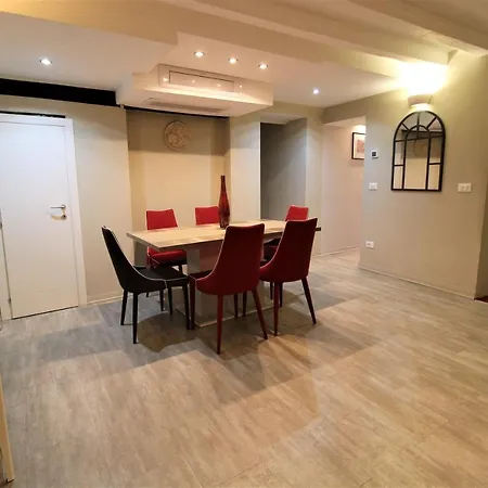 San Marco Fenice 3bdr 2bth Apartment Venice