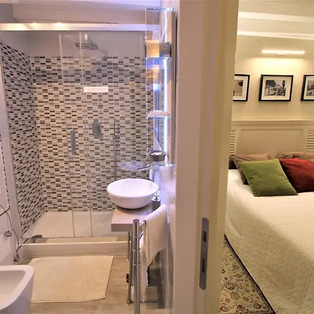 Apartment San Marco Fenice 3bdr 2bth Venice
