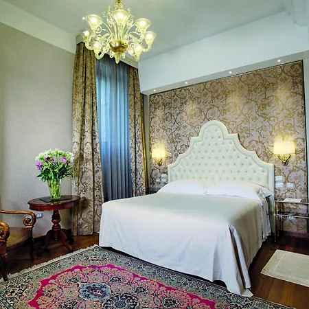 Santa Chiara 4*